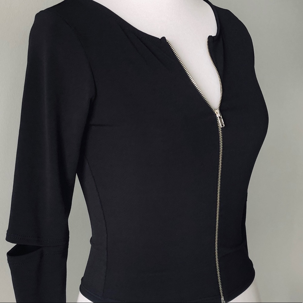 Fitted Zip Top - Picture 6 of 6